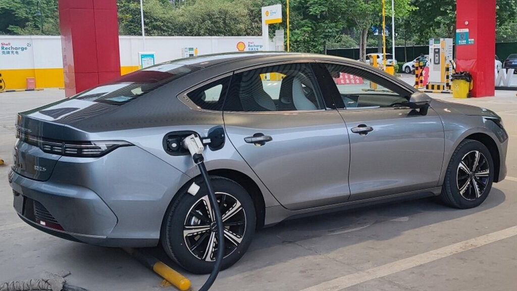 BYD in charging station