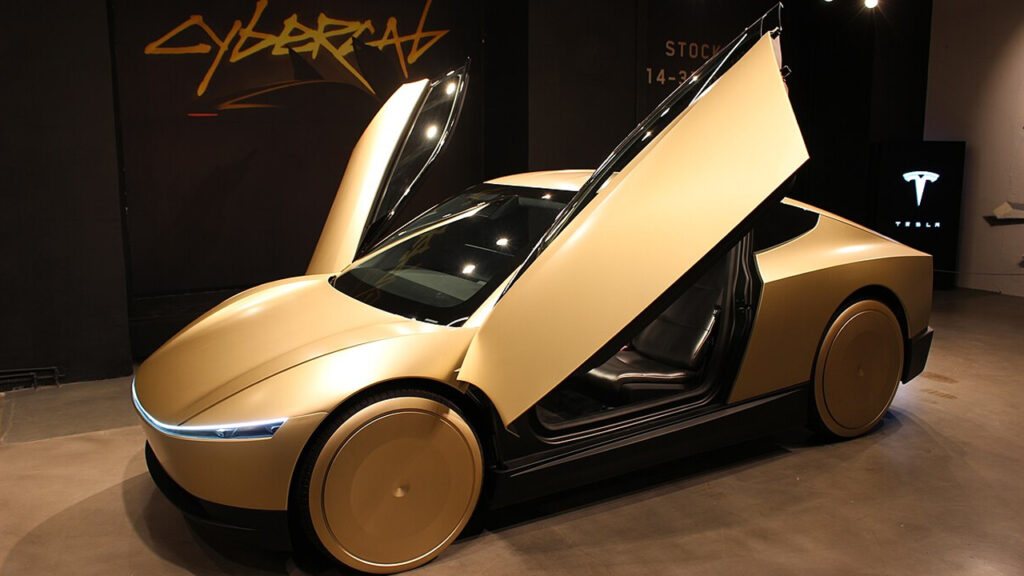 Tesla cybercab side view