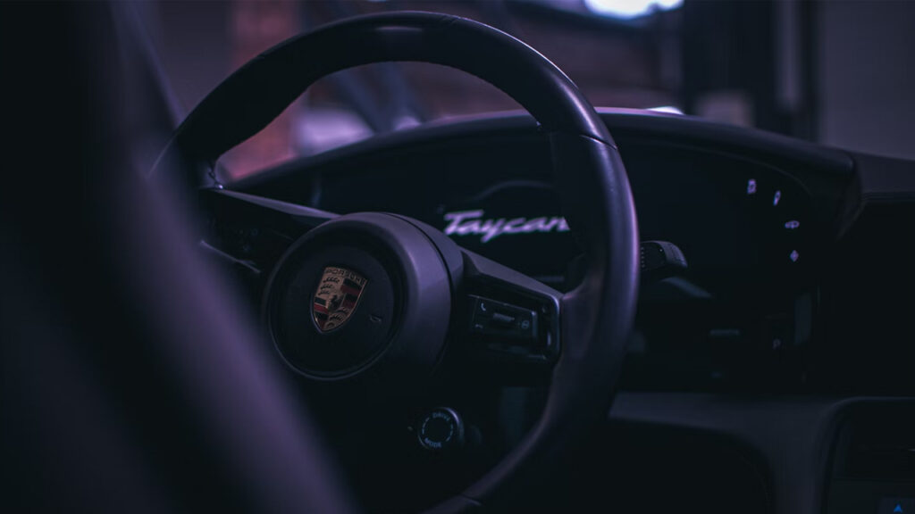 Taycan steering wheel
