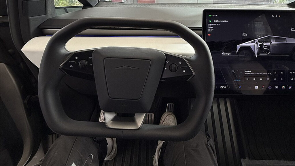 steering wheel tesla cybertruck